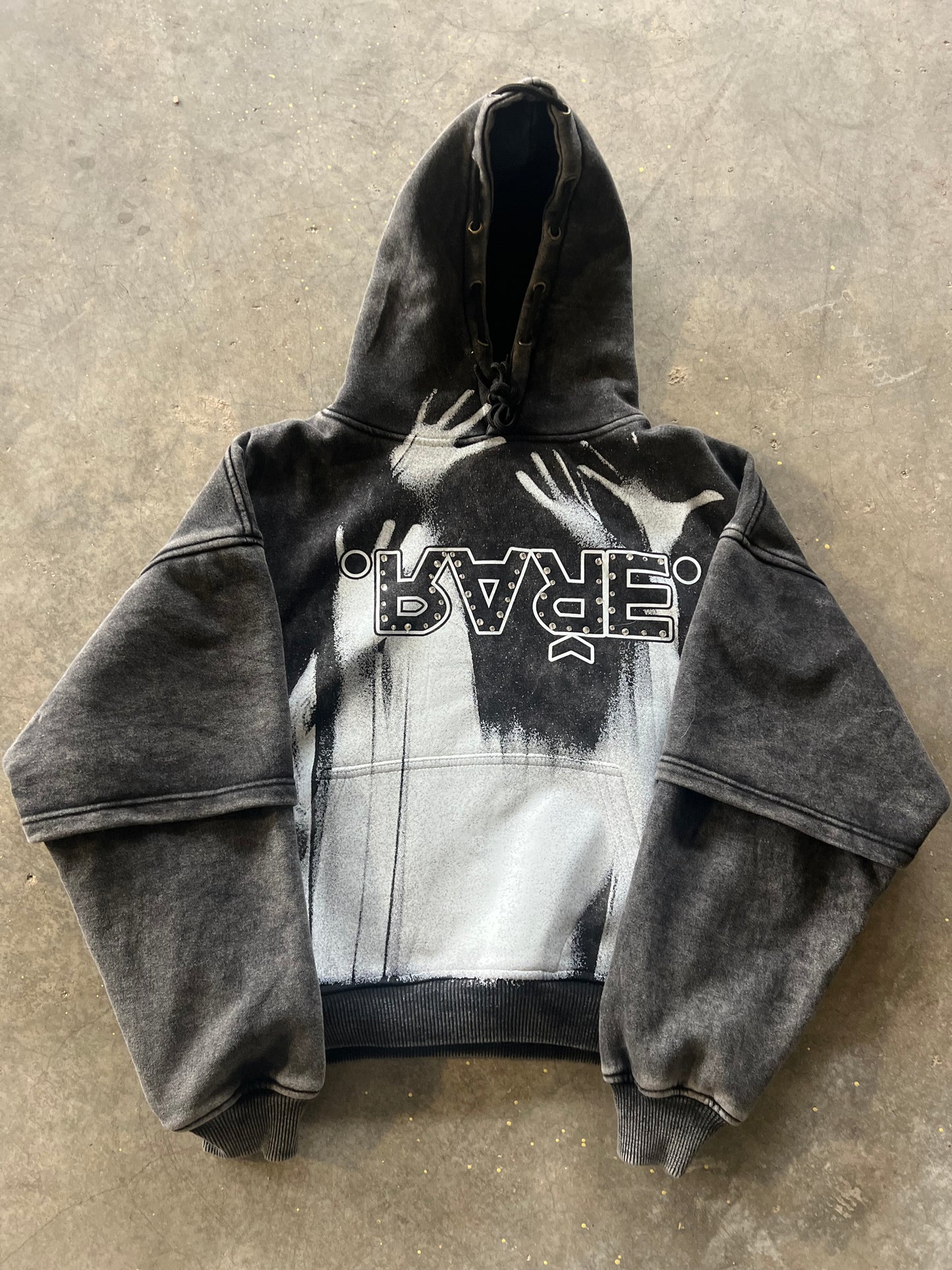 “Hands Off” Double Layer Set