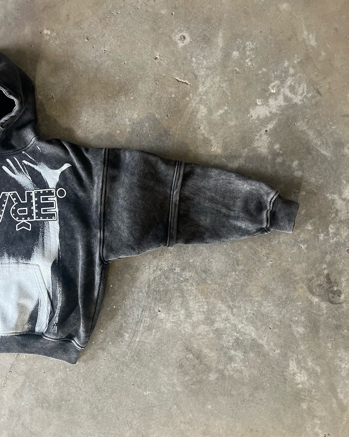 “Hands Off” Double Layer Set